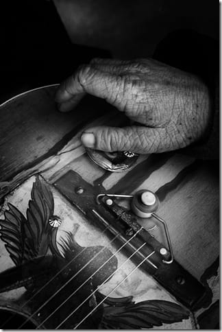 черно-белый городской кадр