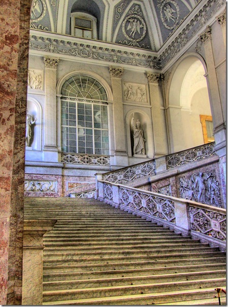 Palazzo-Reale-di-Napoli_s05