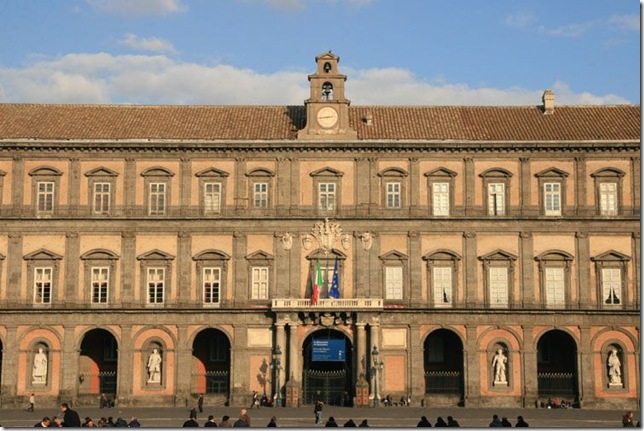 Palazzo_Reale_di_Napoli2