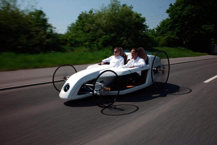 концепт Mercedes F-Cell Roadster с водородным двигателем