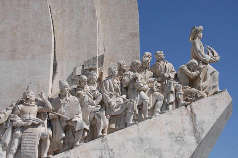 памятник первооткрывателям португалии