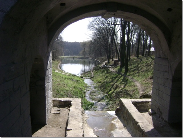 Каскад прудов в парке