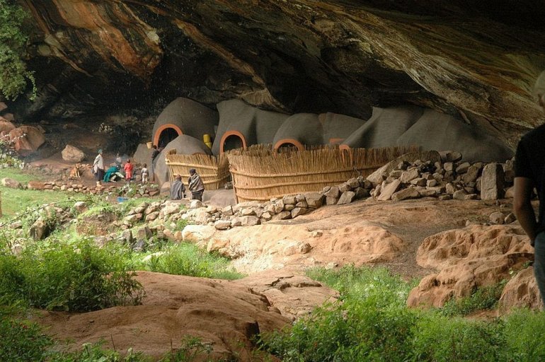 пещерная деревня коме
