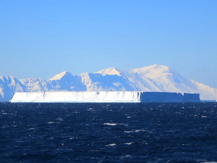 прямоугольный айсберг