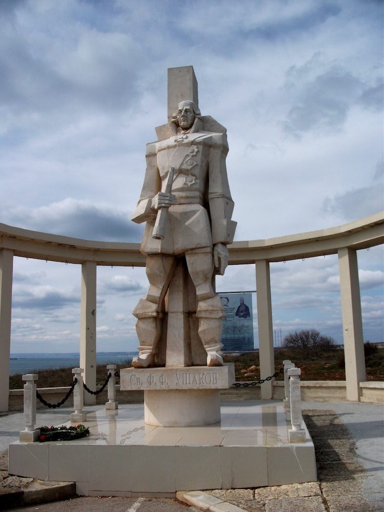 статуя адмирала Ушакова