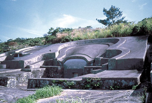 okinawa turtleback_tomb