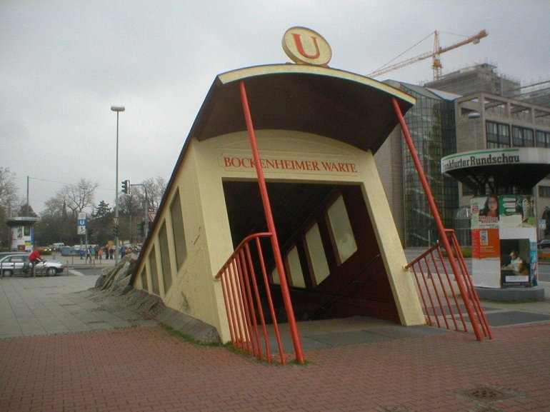 Станция метро Бокенхаймер Варте