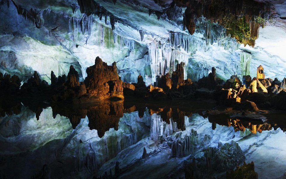 Фото Пещера Тростниковой флейты, Китай