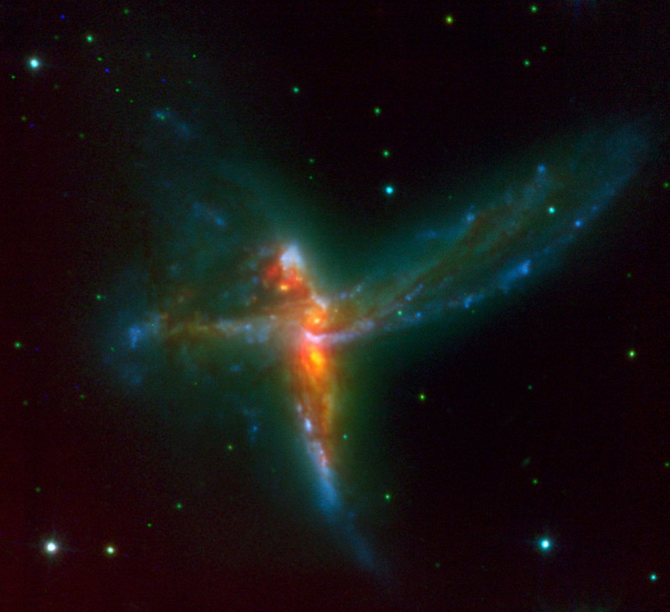 Фото Фея Динь-Динь (космический колибри). Три галактики.
