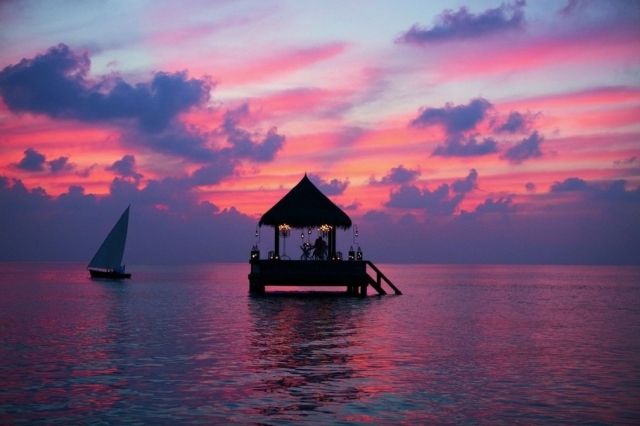 Фото Плавающий ресторан на Мальдивах