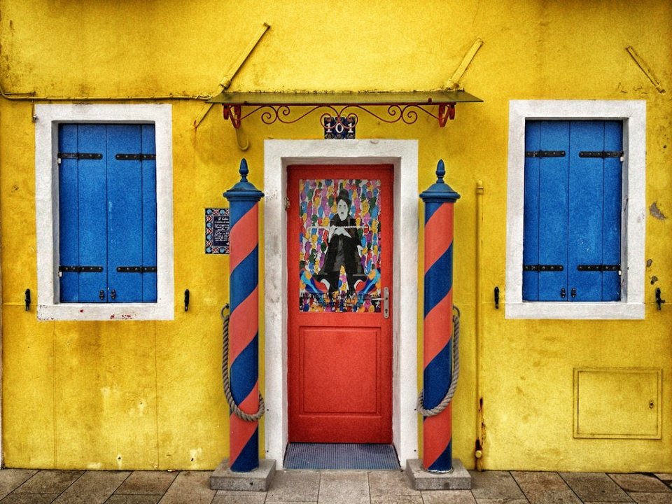 Фото Желтый дом в Бурано