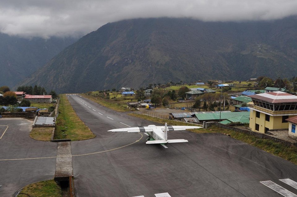 Фото Аэропорт имени Тэнцинга и Хиллари в Непале