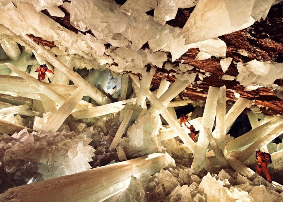 Фото Пещера Гигантских Кристаллов в Найке