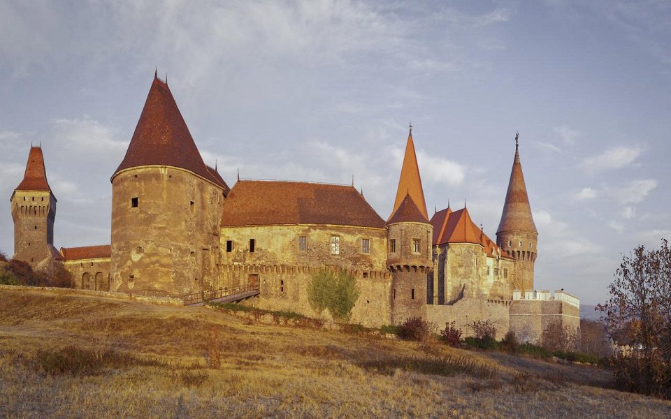 Фото Замок Корвинов, Трансильвания 