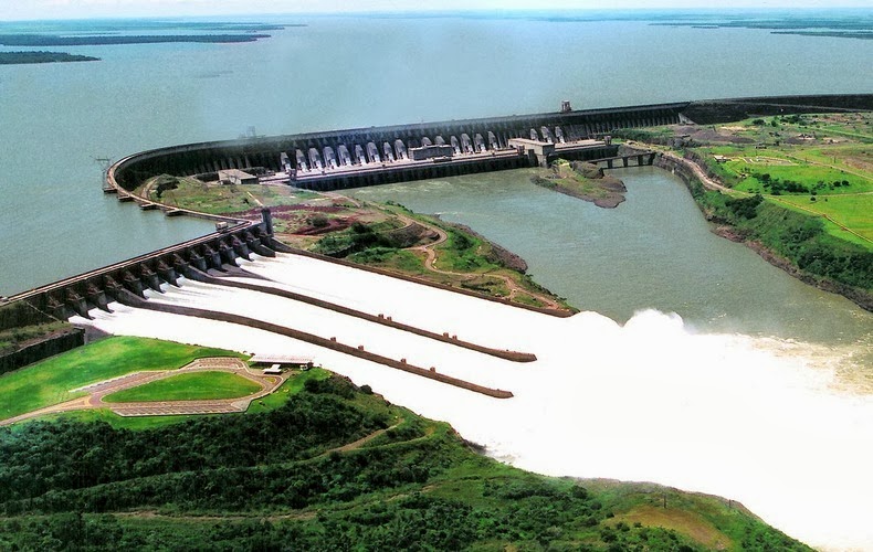 Фото ГЭС Итайпу, Бразилия и Парагвай