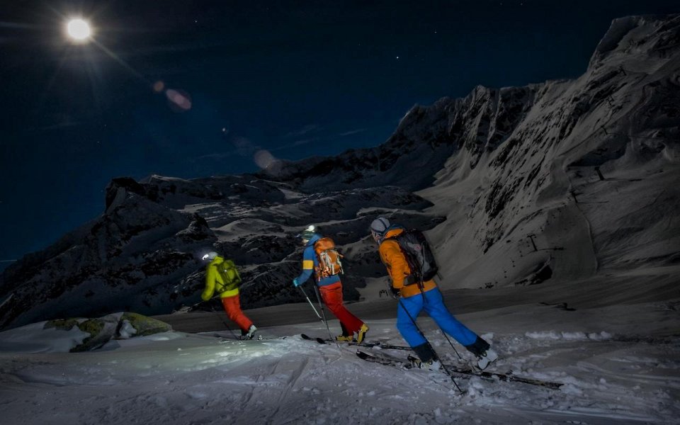 Фото Ночное катание на лыжах во Франции