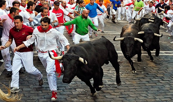 Фото Побегайте с быками в Испании