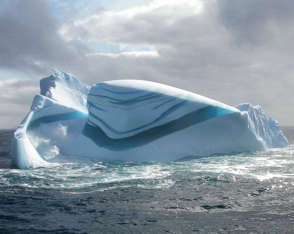 Фото Полосатый айсберг
