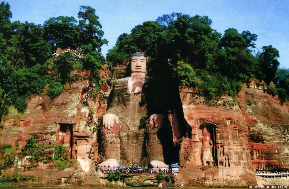 Фото Статуя Будды в Лэшане
