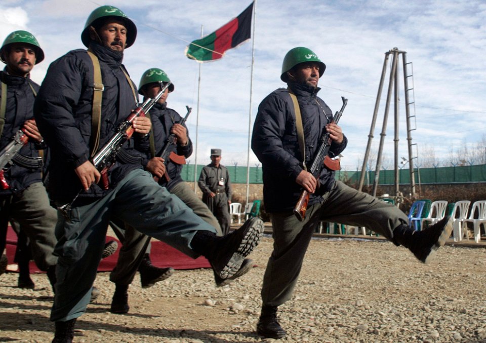 Афганский новый год. КНДР И Афганистан. НАТО инструктора обучают афганцев. Афганский военный ковёр. НАТО инструктора обучают афганцев смех.
