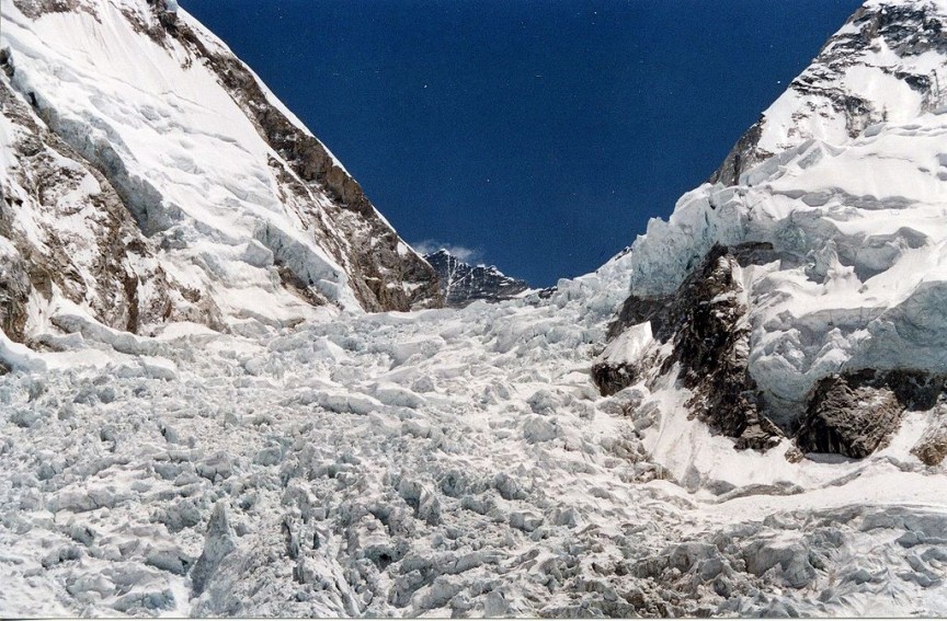 Фото Лавина на Эвересте, апрель 2014