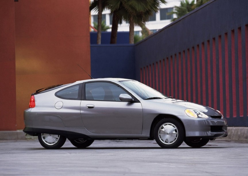 Фото Honda Insight 2000-2006 годов