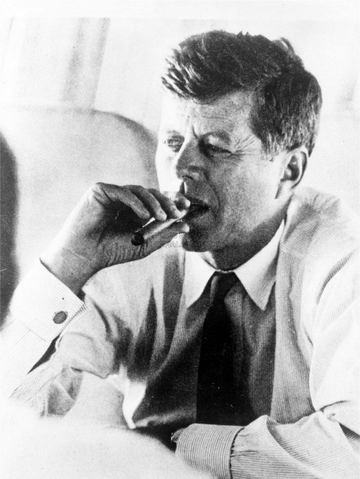 Фото Кеннеди и 1,200 кубинских сигар