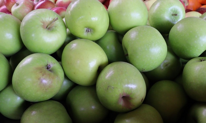 Фото Свежие яблоки