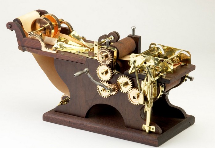 Фото Маргарет Е. Найт и бумажные пакеты