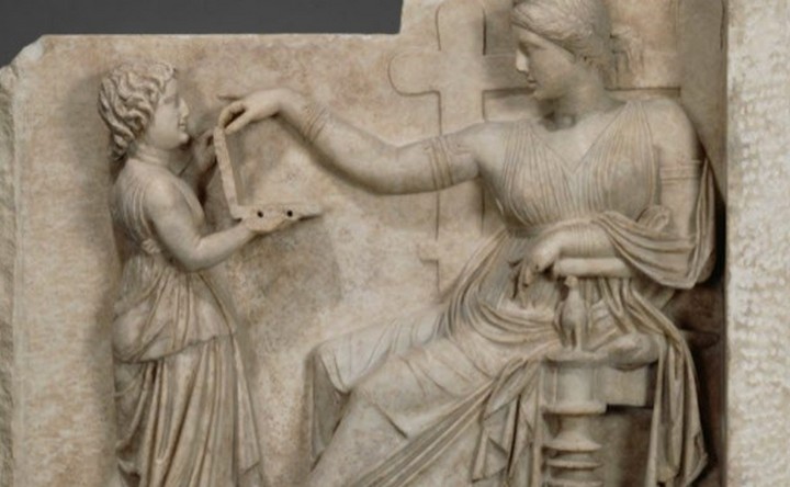 Фото Женщина с ноутбуком