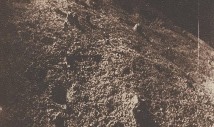 Фото Первое фото, сделанное с поверхности луны