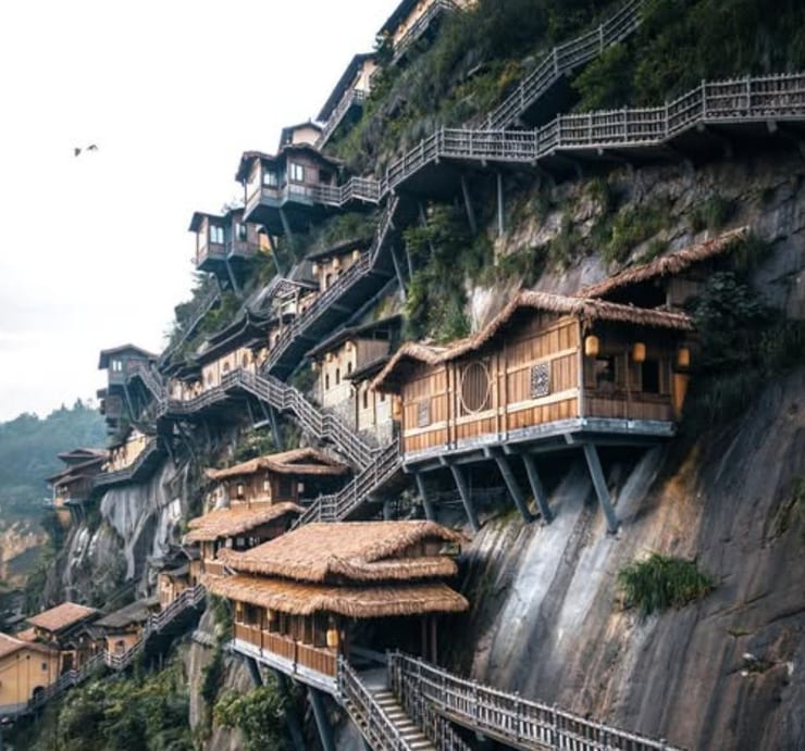 Висячие дома