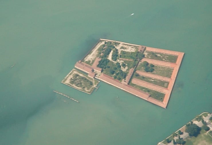 Лаццаретто Веккьо — первый остров чумы в Венеции