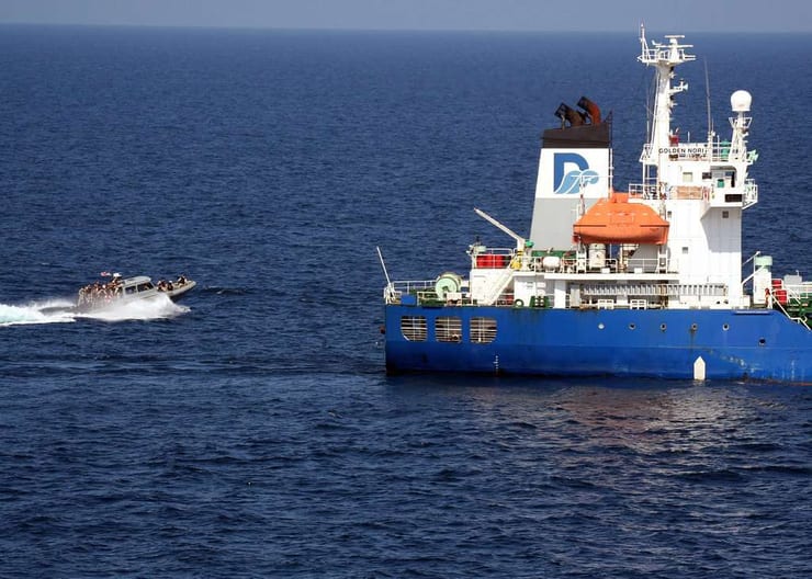 Они не трогают суда влиятельных сомалийцев